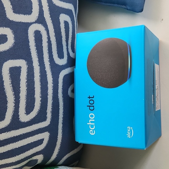 Echo dot [Alexa] - Picture 3 of 5